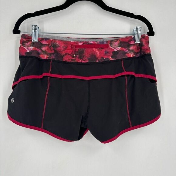 Lululemon Speed Short Black Poppy Petals Berry Rumble Trim Size 6 - Picture 2 of 7